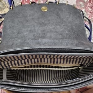 Spirit cross body bag